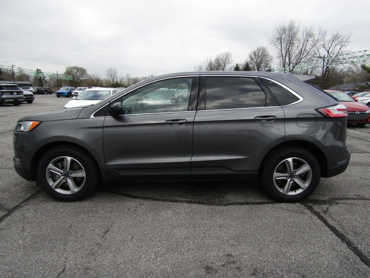 Ford Edge  2021