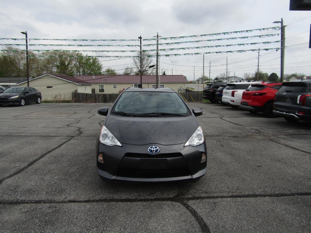 Toyota Prius c Three 2013