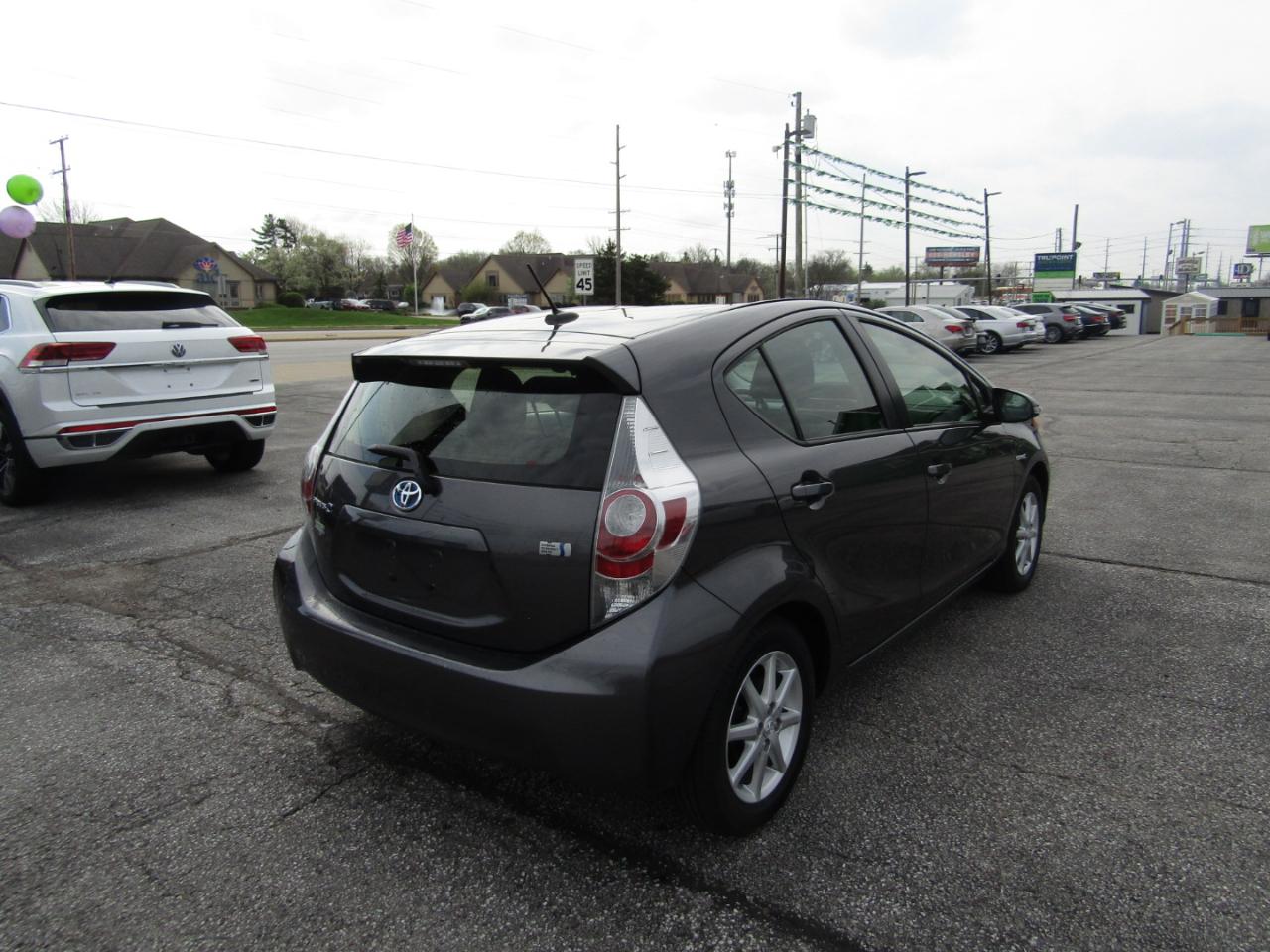 Toyota Prius c Three 2013