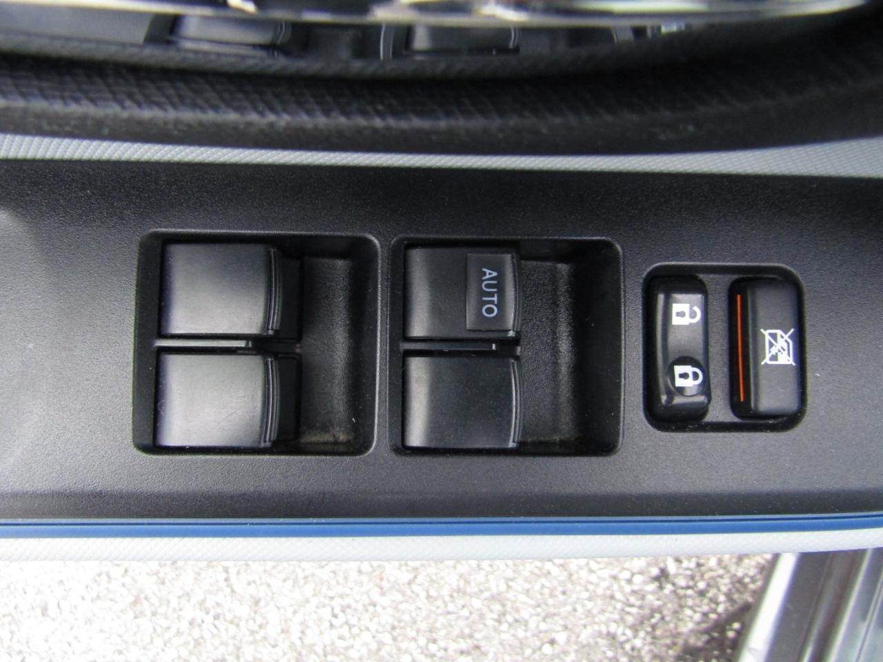 Toyota Prius c Three 2013