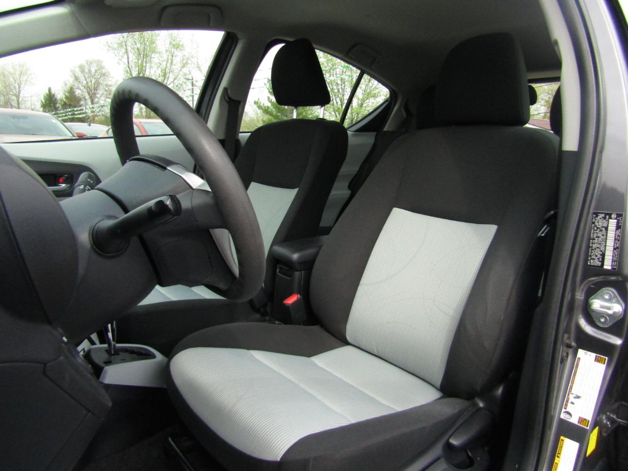 Toyota Prius c Three 2013