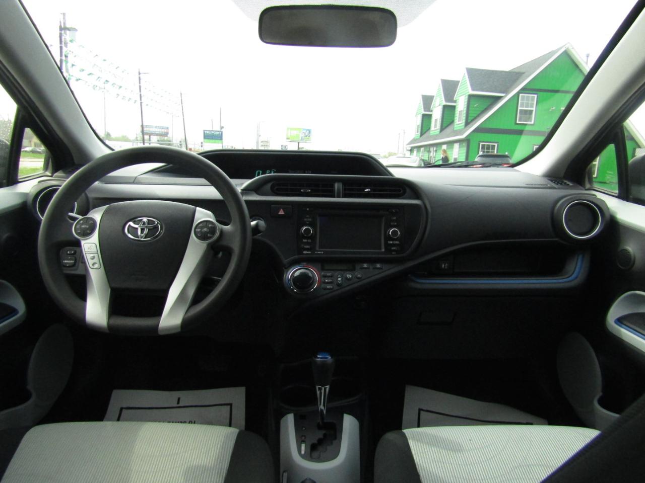 Toyota Prius c Three 2013