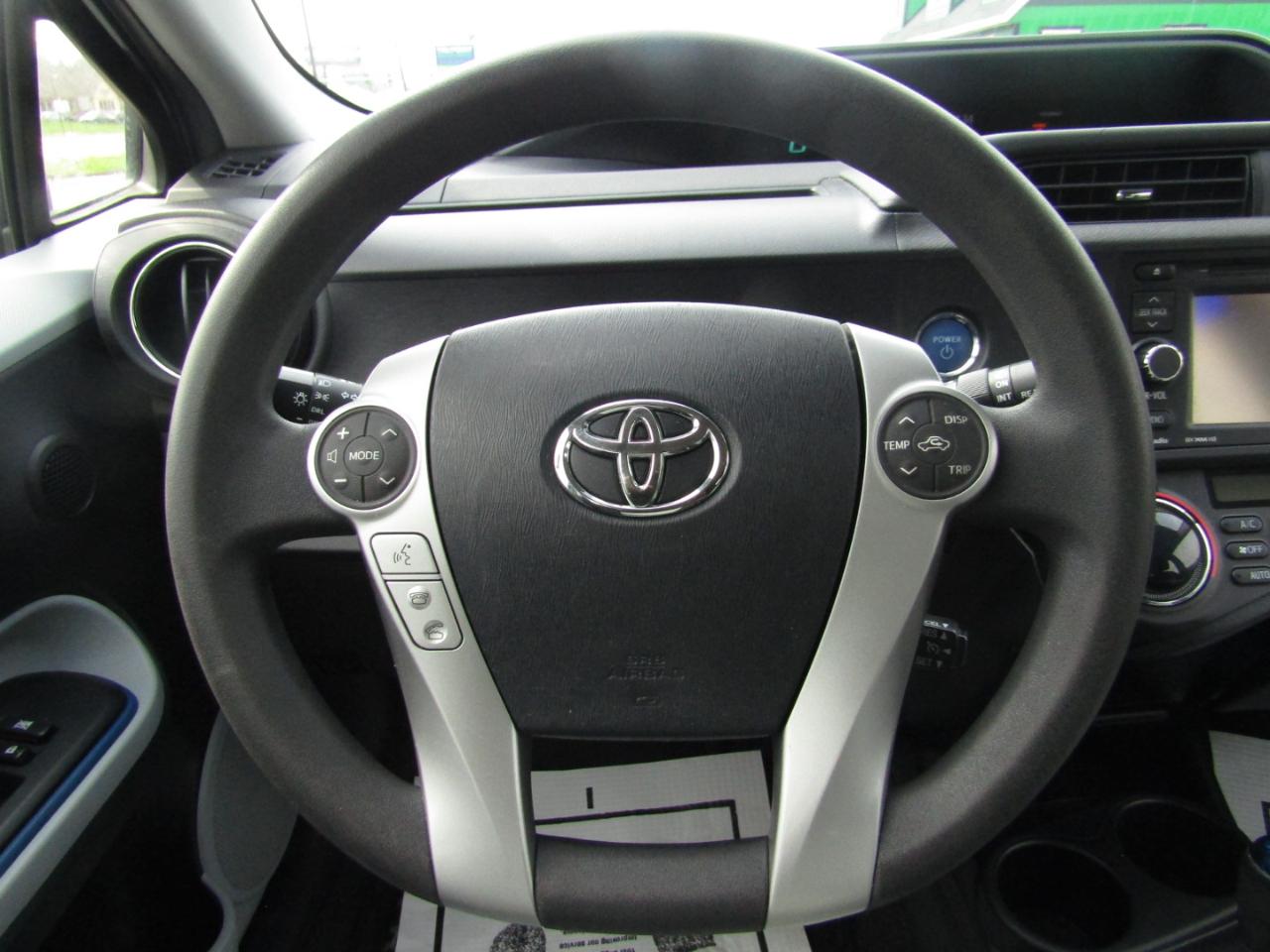 Toyota Prius c Three 2013