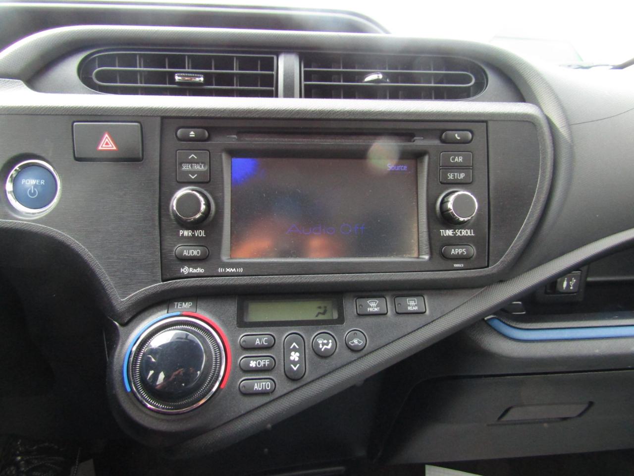 Toyota Prius c Three 2013