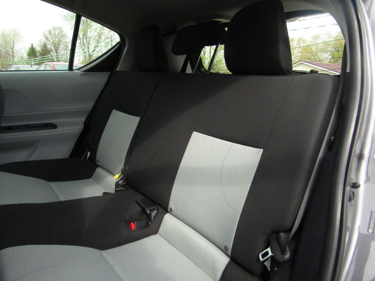 Toyota Prius c Three 2013