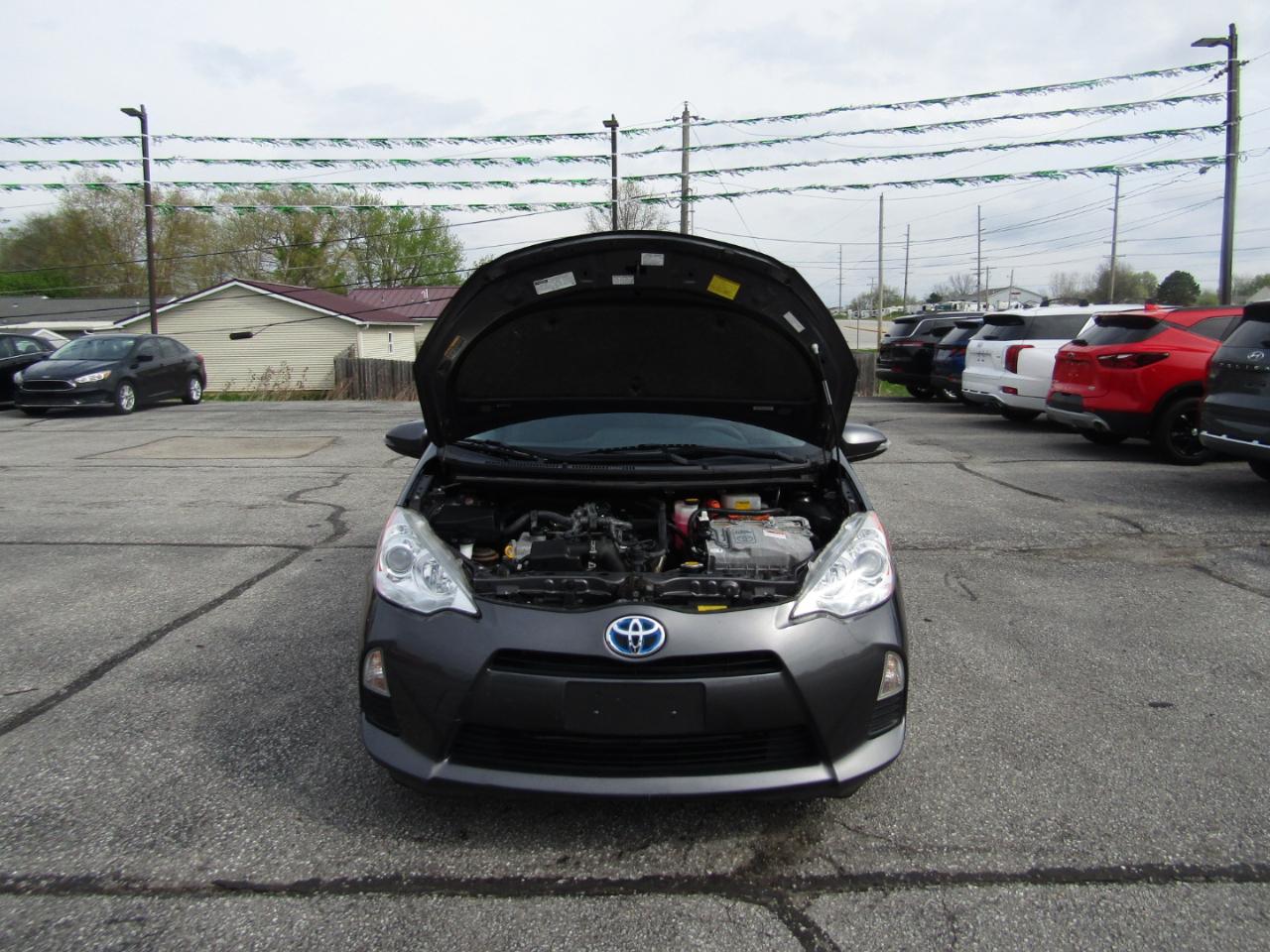 Toyota Prius c Three 2013