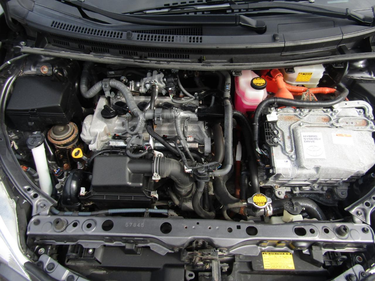Toyota Prius c Three 2013