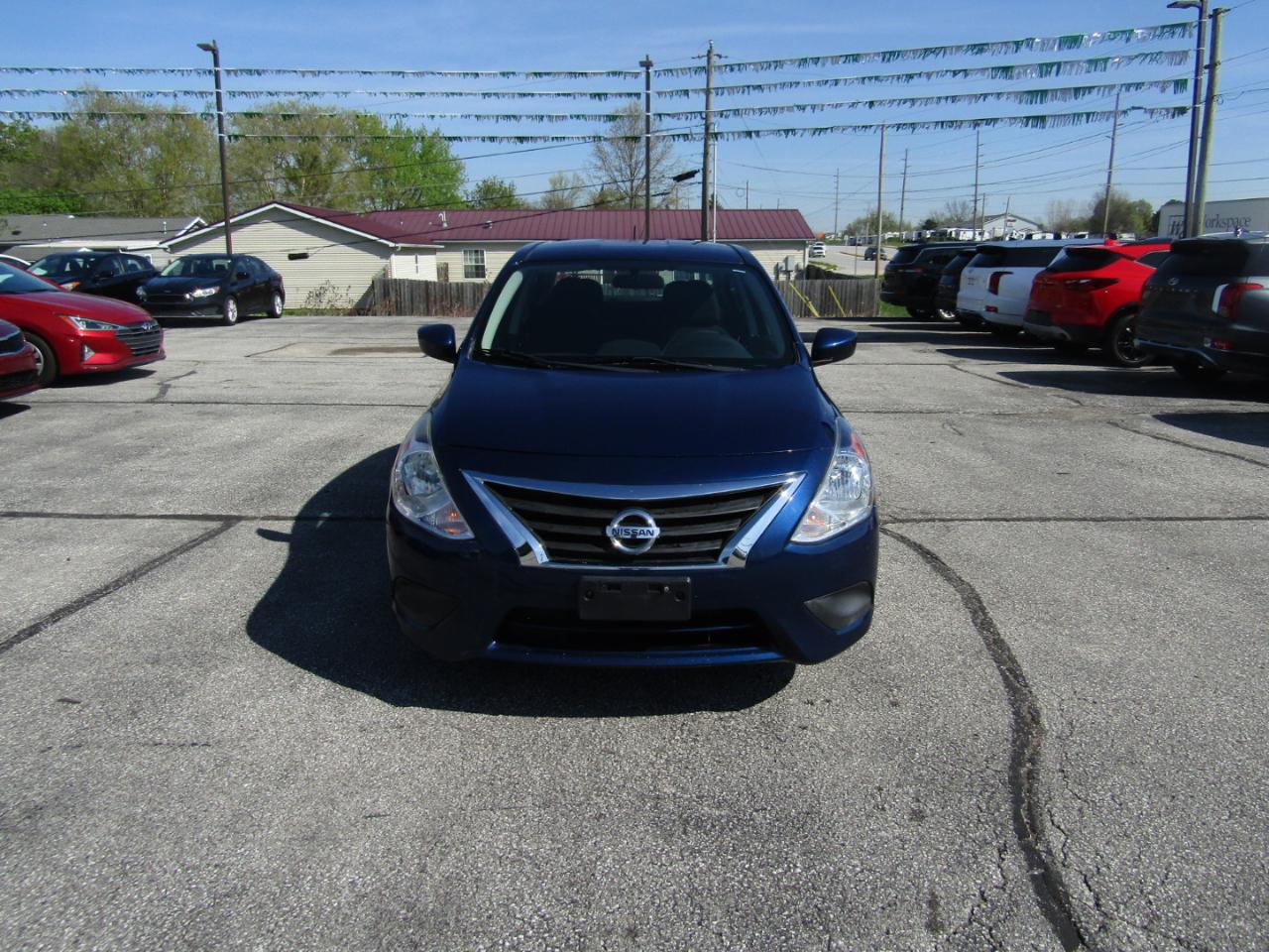 Nissan Versa 1.6 S 5M 2019