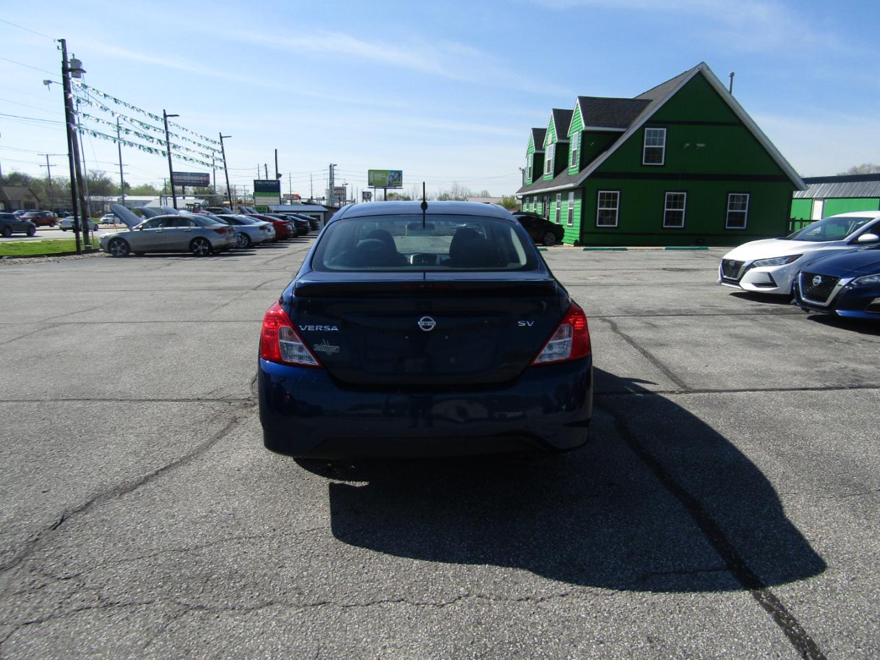 Nissan Versa 1.6 S 5M 2019