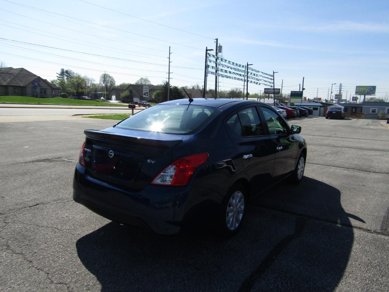 Nissan Versa 1.6 S 5M 2019