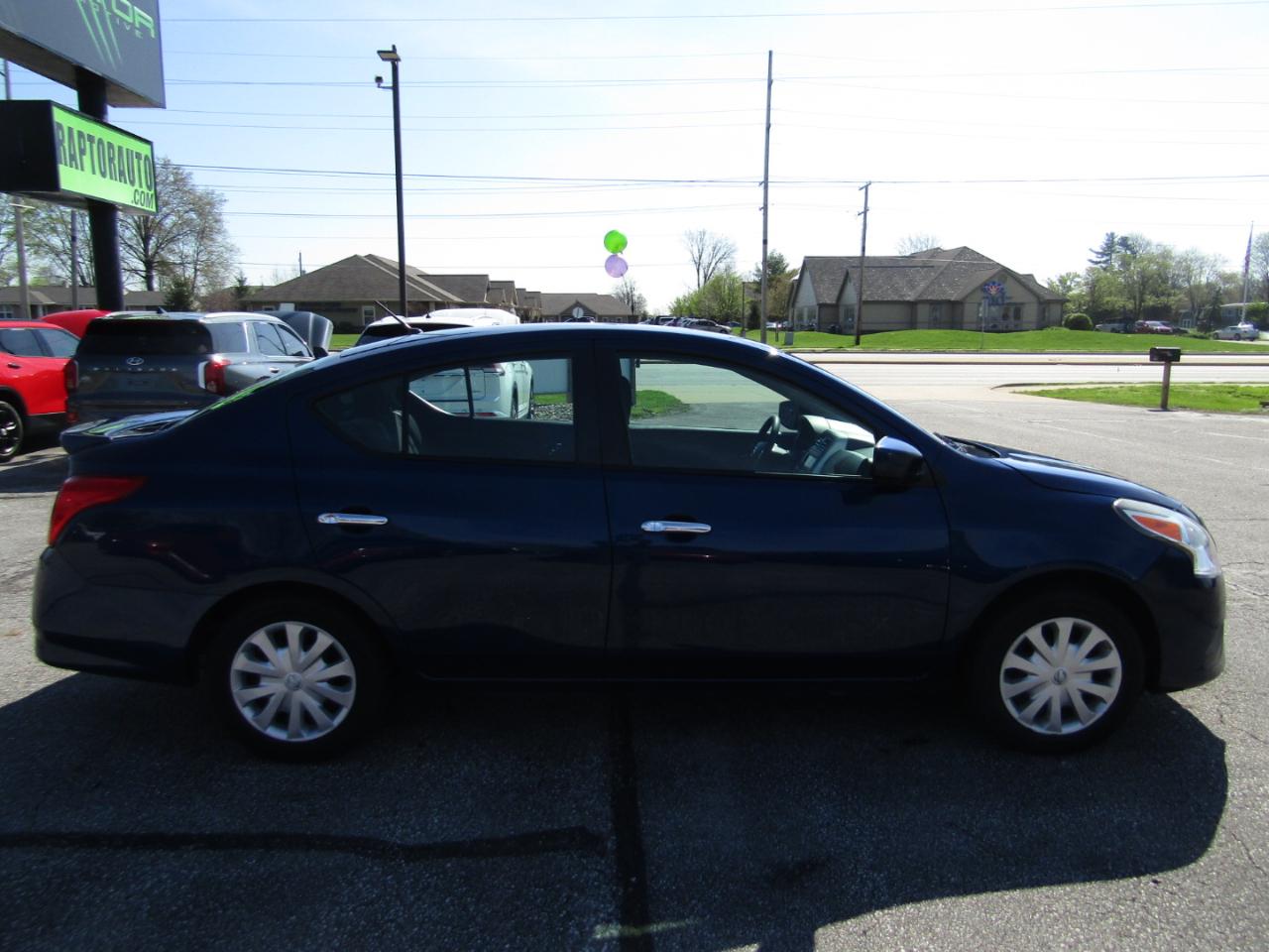 Nissan Versa 1.6 S 5M 2019