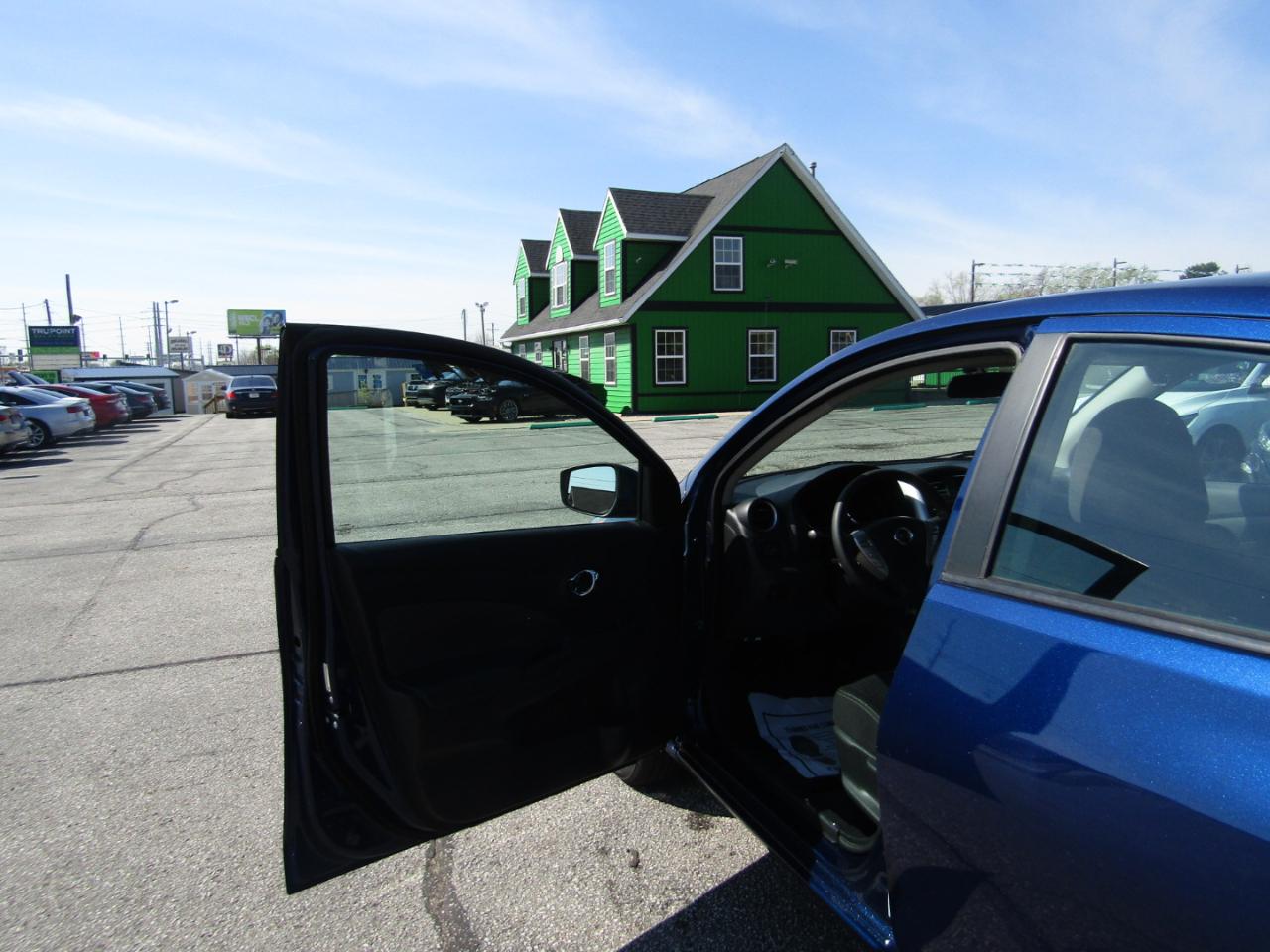 Nissan Versa 1.6 S 5M 2019