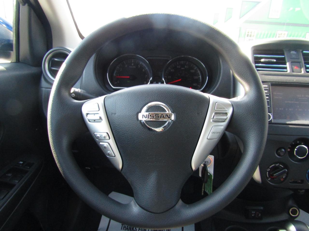 Nissan Versa 1.6 S 5M 2019