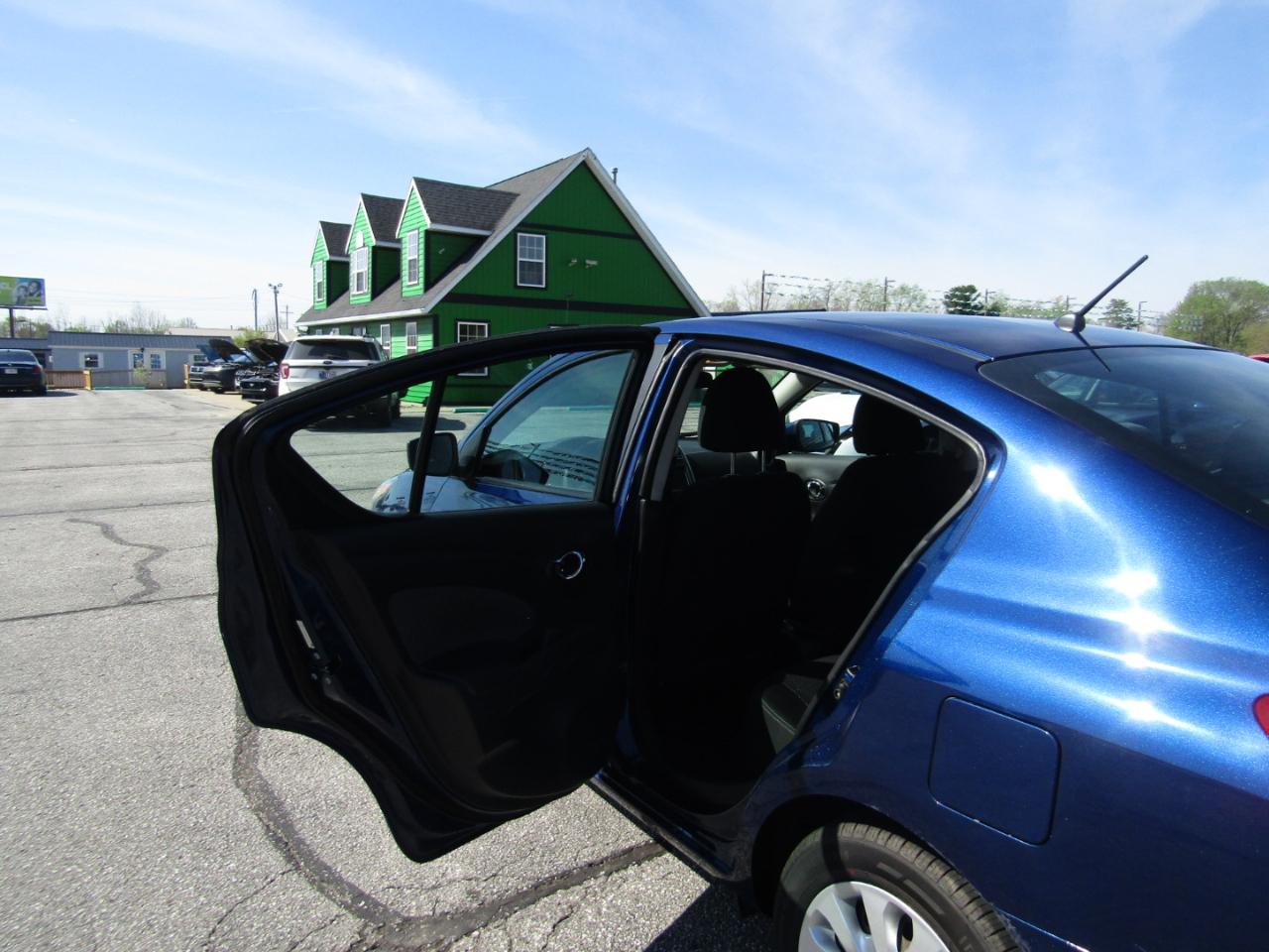 Nissan Versa 1.6 S 5M 2019