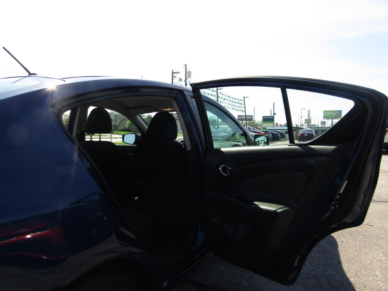 Nissan Versa 1.6 S 5M 2019