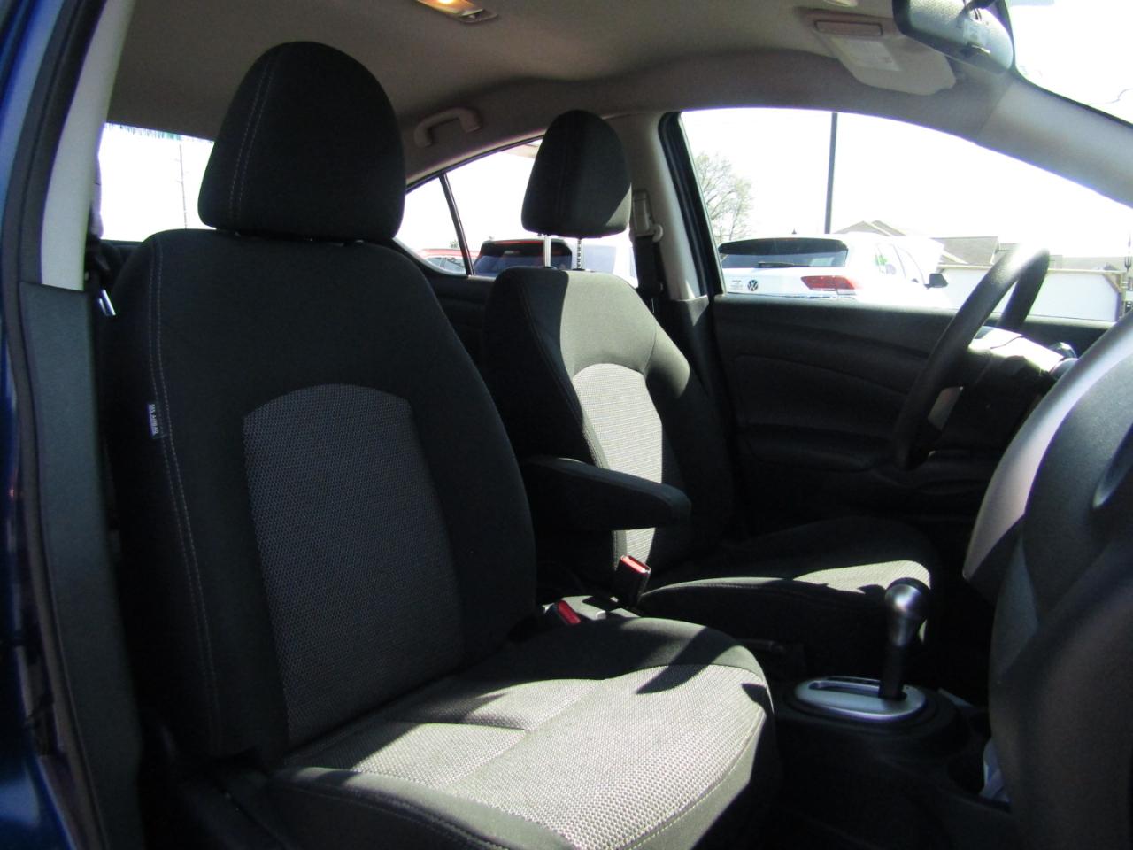 Nissan Versa 1.6 S 5M 2019