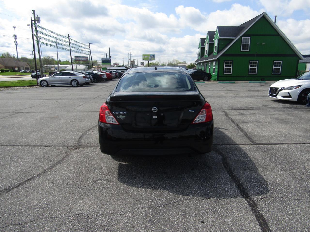 Nissan Versa S 2019