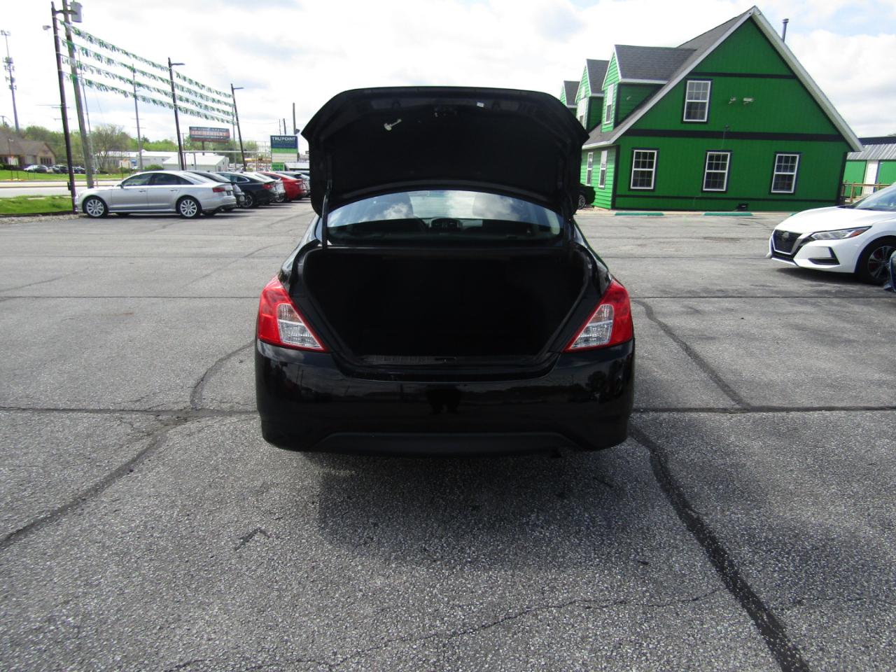 Nissan Versa S 2019