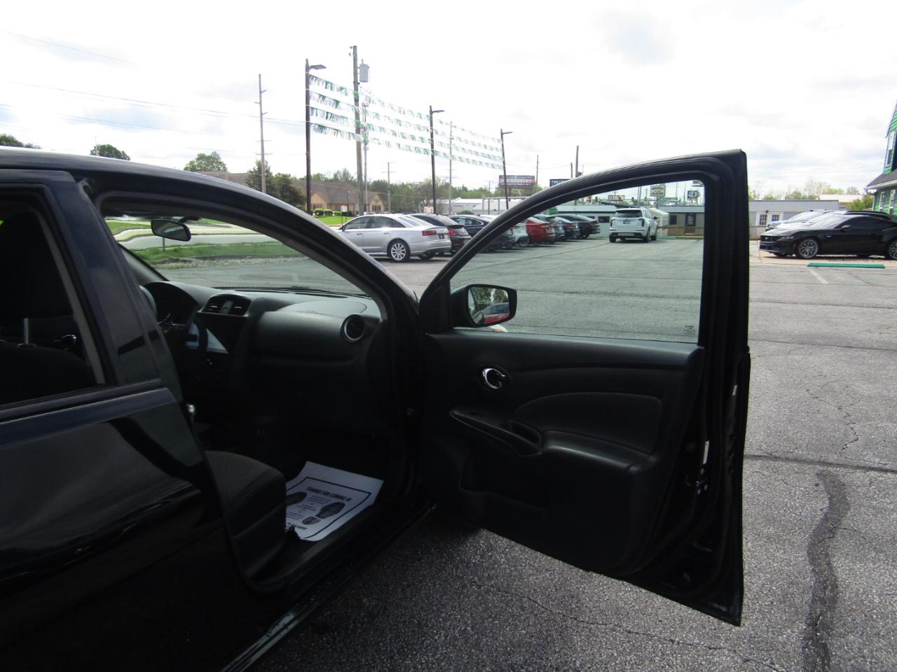 Nissan Versa S 2019