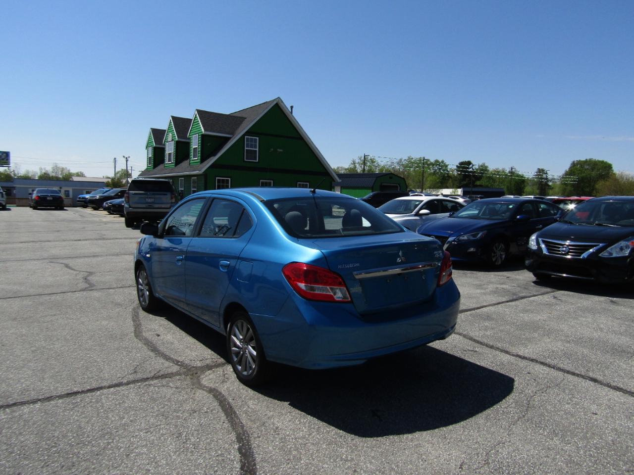 Mitsubishi Mirage G4 ES 2018
