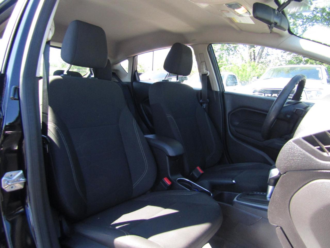 Ford Fiesta SE Hatchback 2017