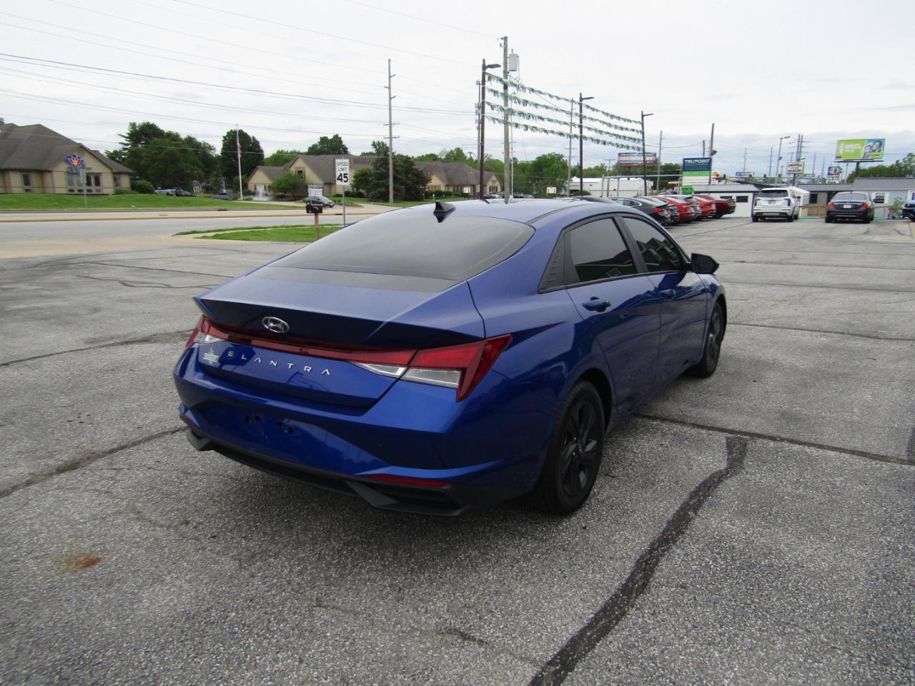 Hyundai Elantra SEL 2023