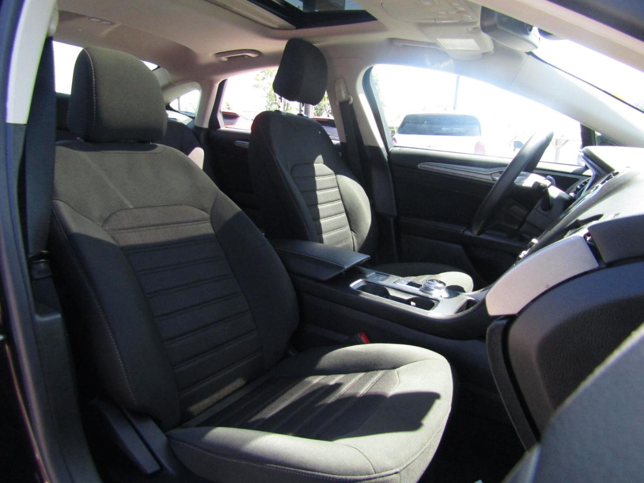 Ford Fusion SE 2020