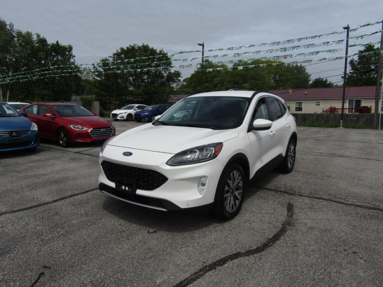 Ford Escape Titanium 4WD 2022