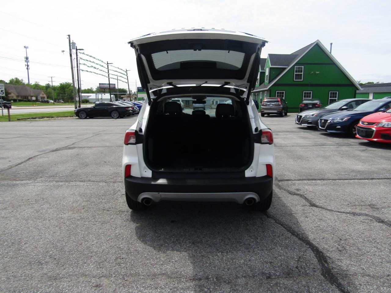 Ford Escape Titanium 4WD 2022