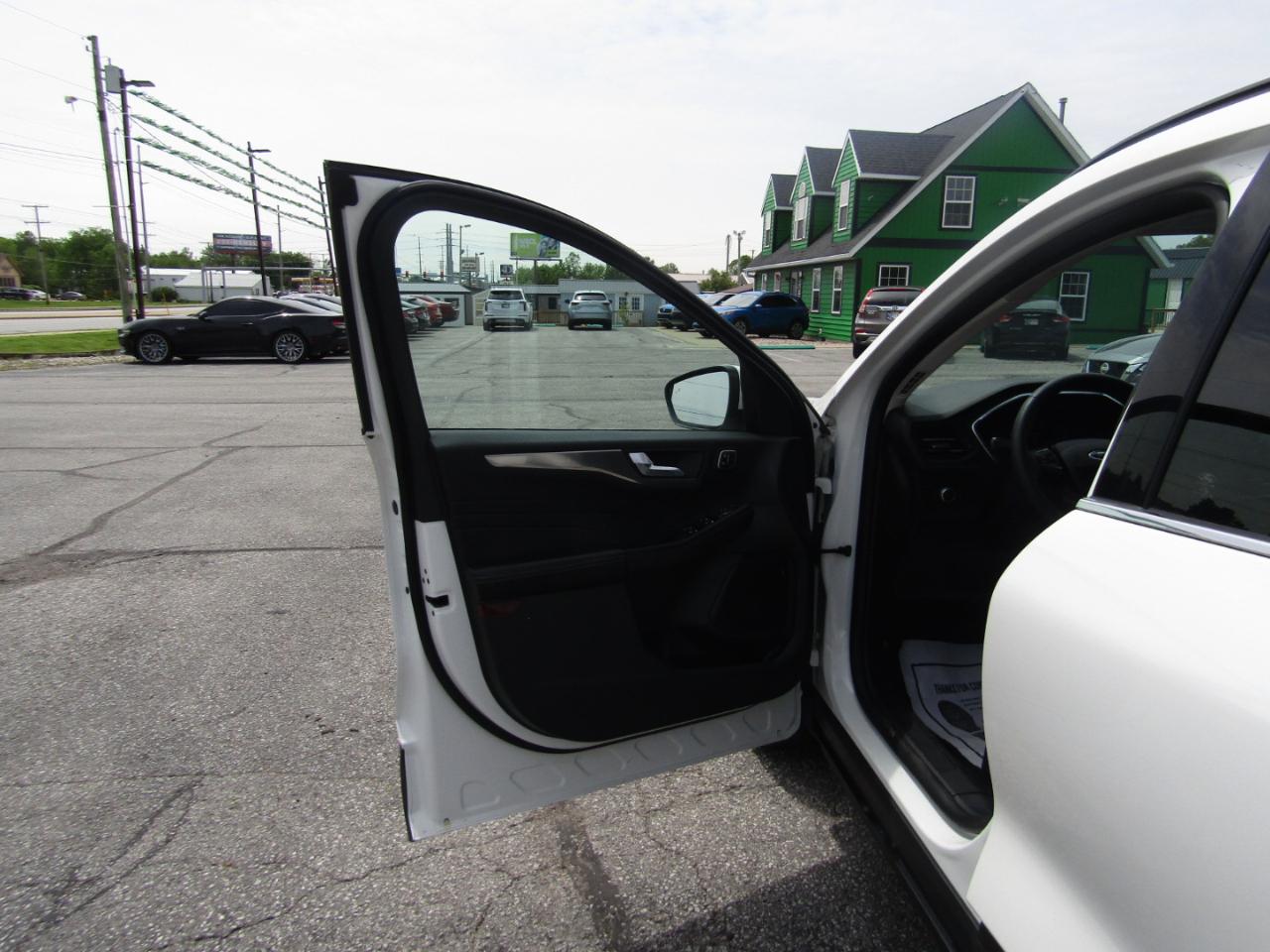 Ford Escape Titanium 4WD 2022