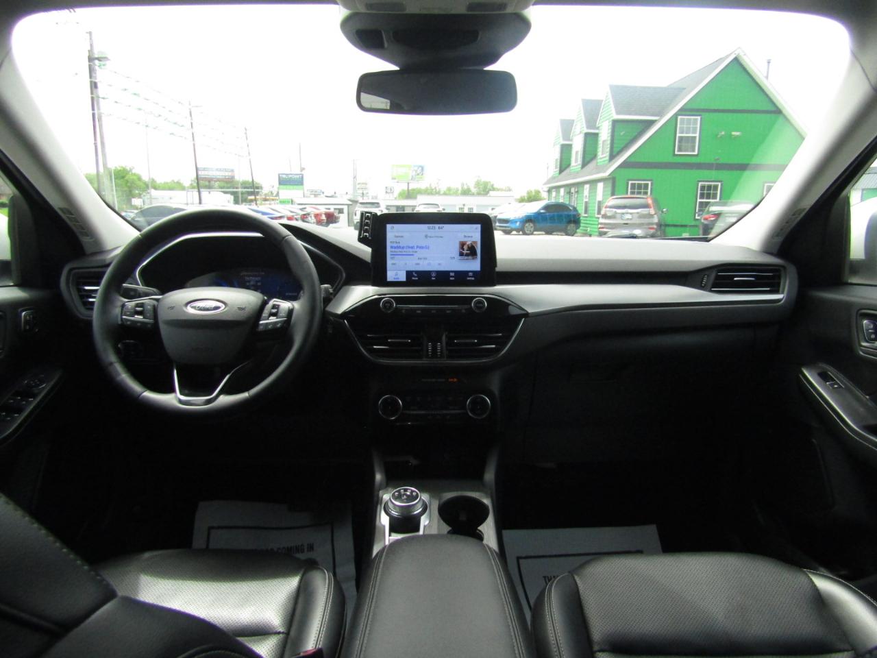 Ford Escape Titanium 4WD 2022