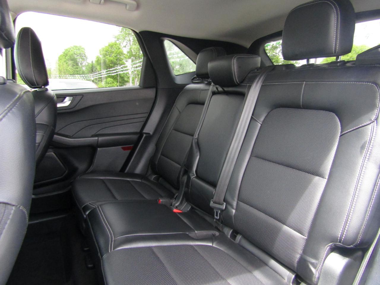Ford Escape Titanium 4WD 2022