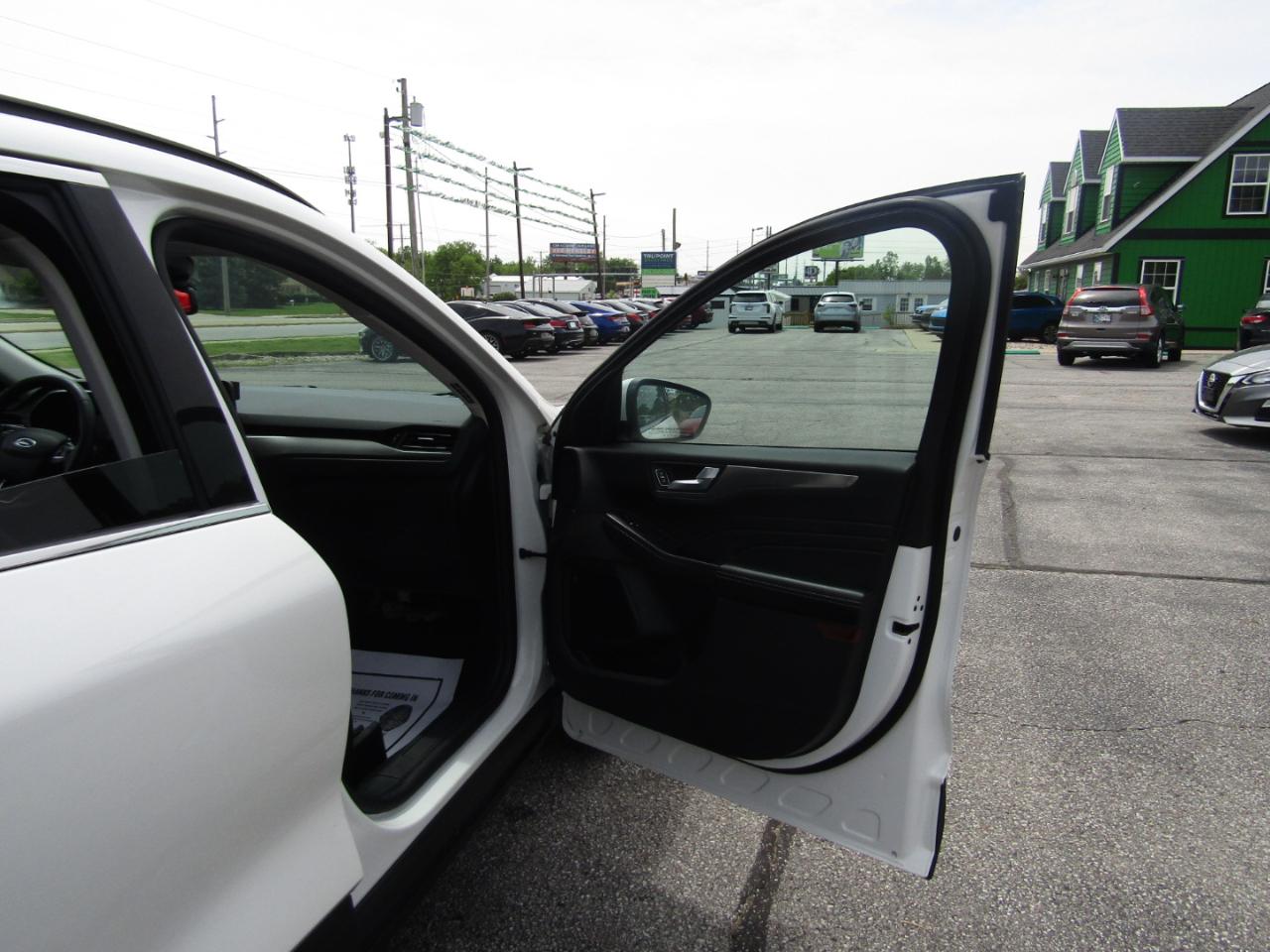 Ford Escape Titanium 4WD 2022
