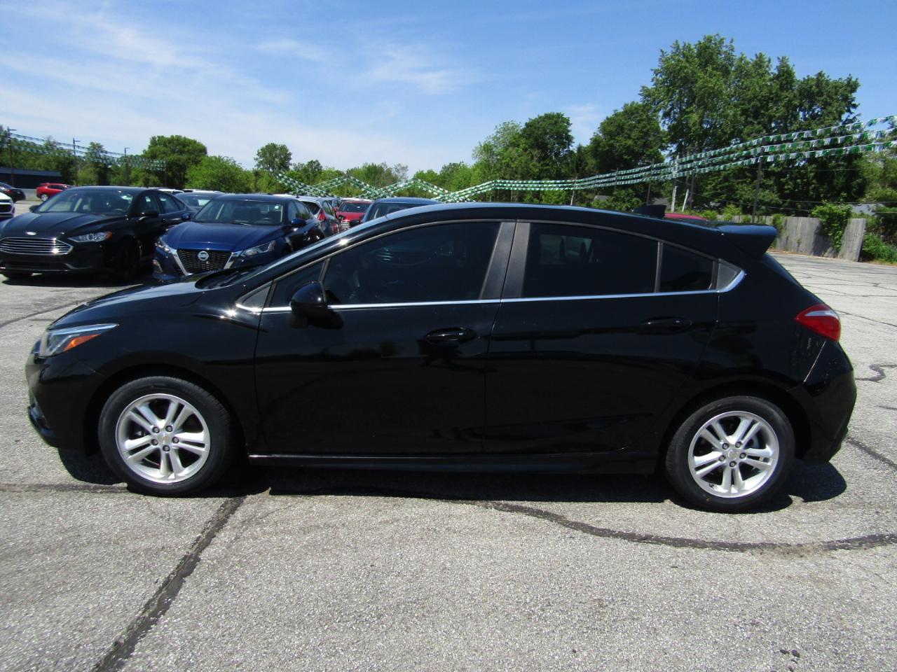 Chevrolet Cruze LT Auto Hatchback 2017