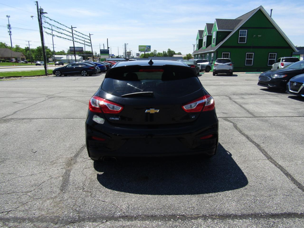 Chevrolet Cruze LT Auto Hatchback 2017