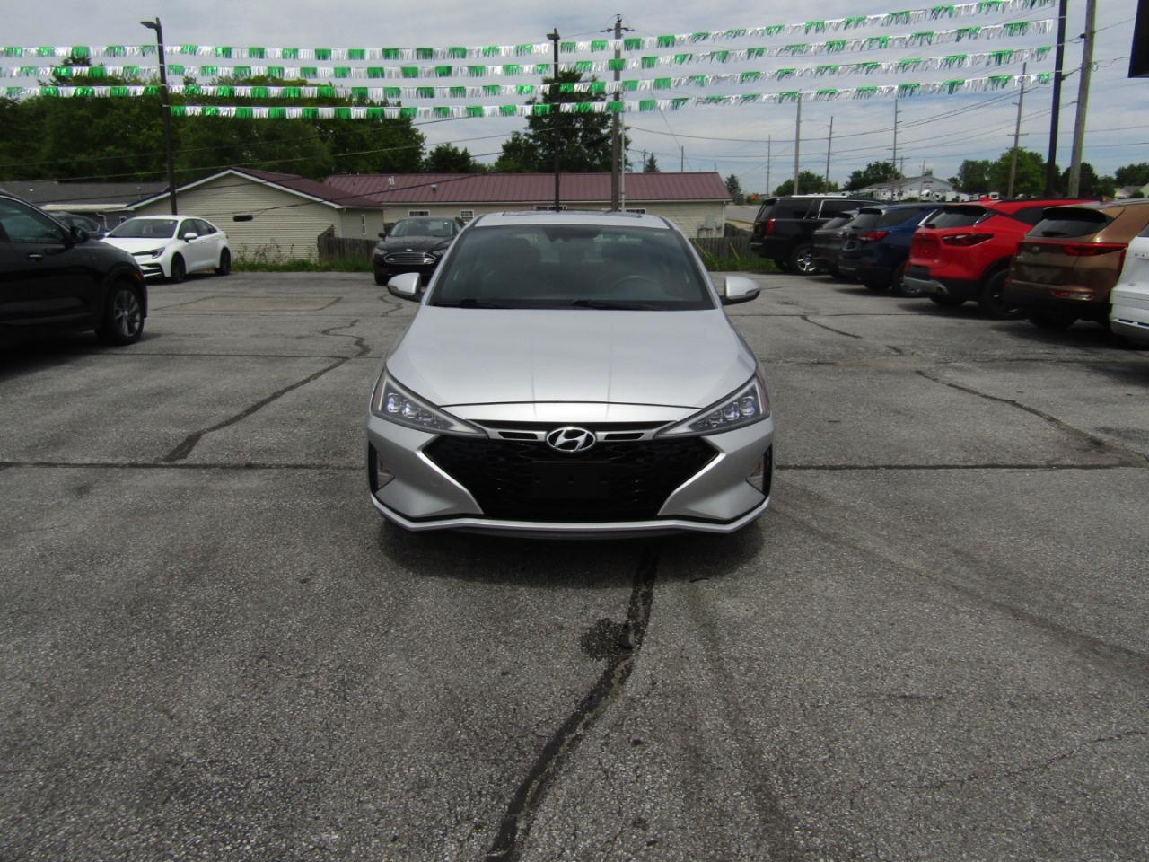 Hyundai Elantra  2019