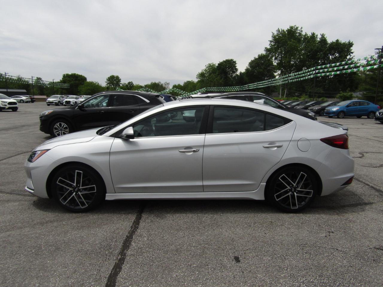 Hyundai Elantra  2019