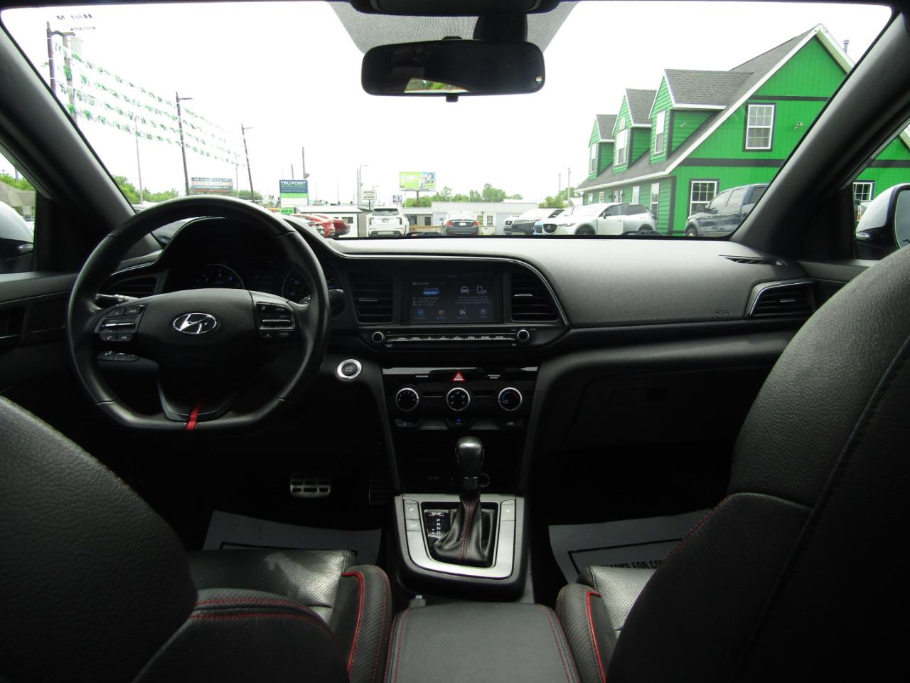 Hyundai Elantra  2019