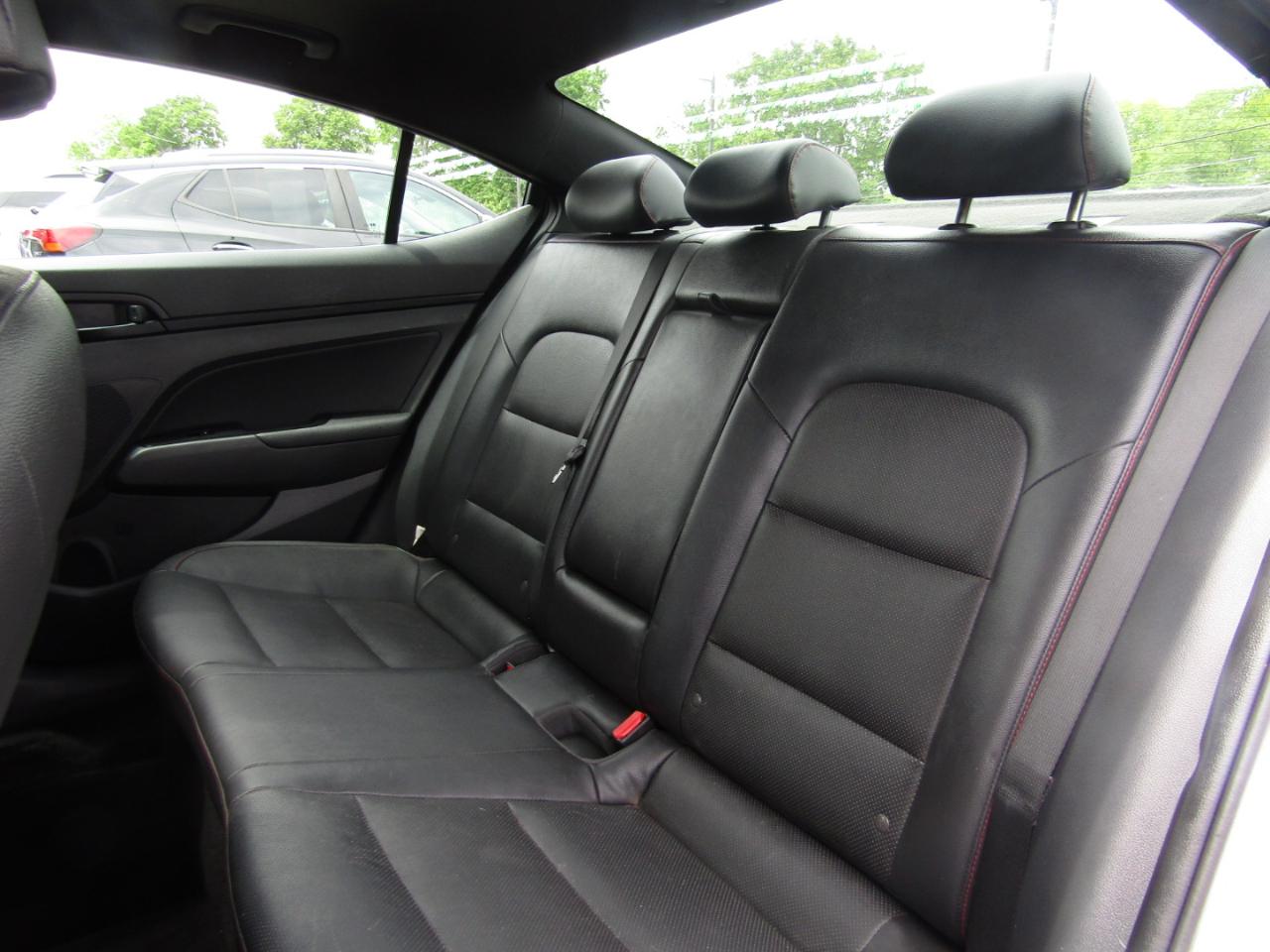 Hyundai Elantra  2019