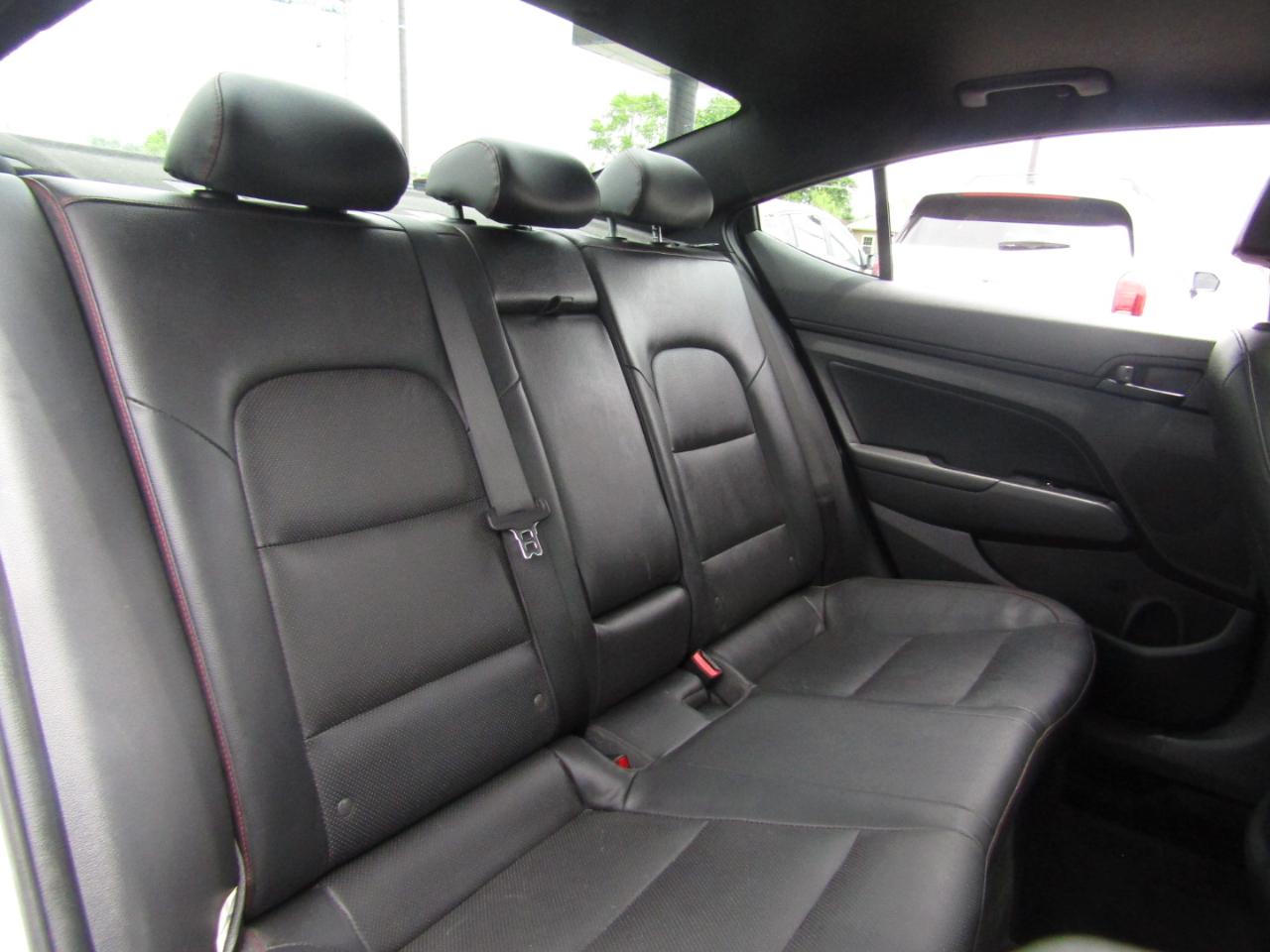 Hyundai Elantra  2019