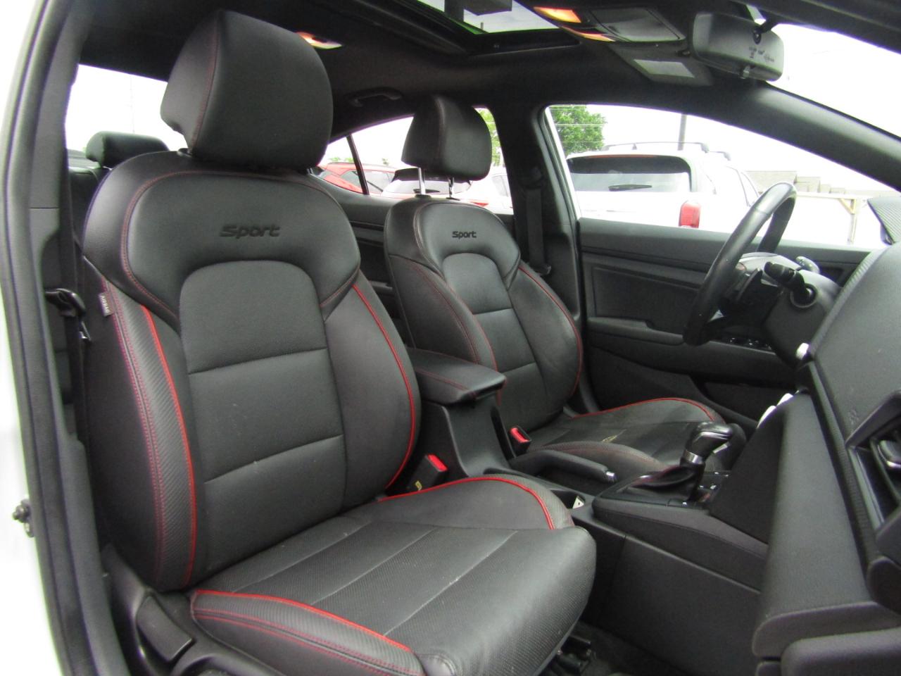 Hyundai Elantra  2019