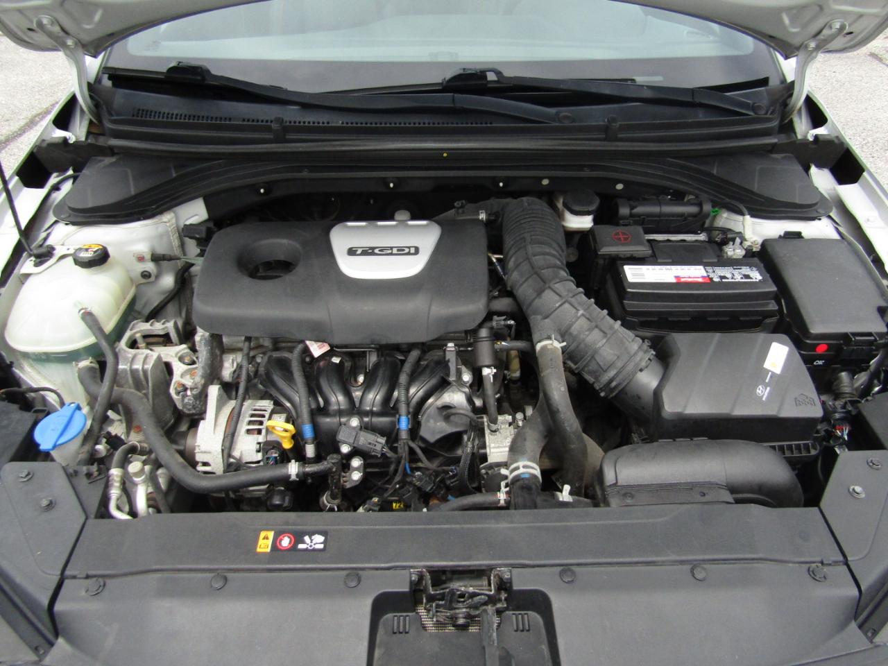 Hyundai Elantra  2019