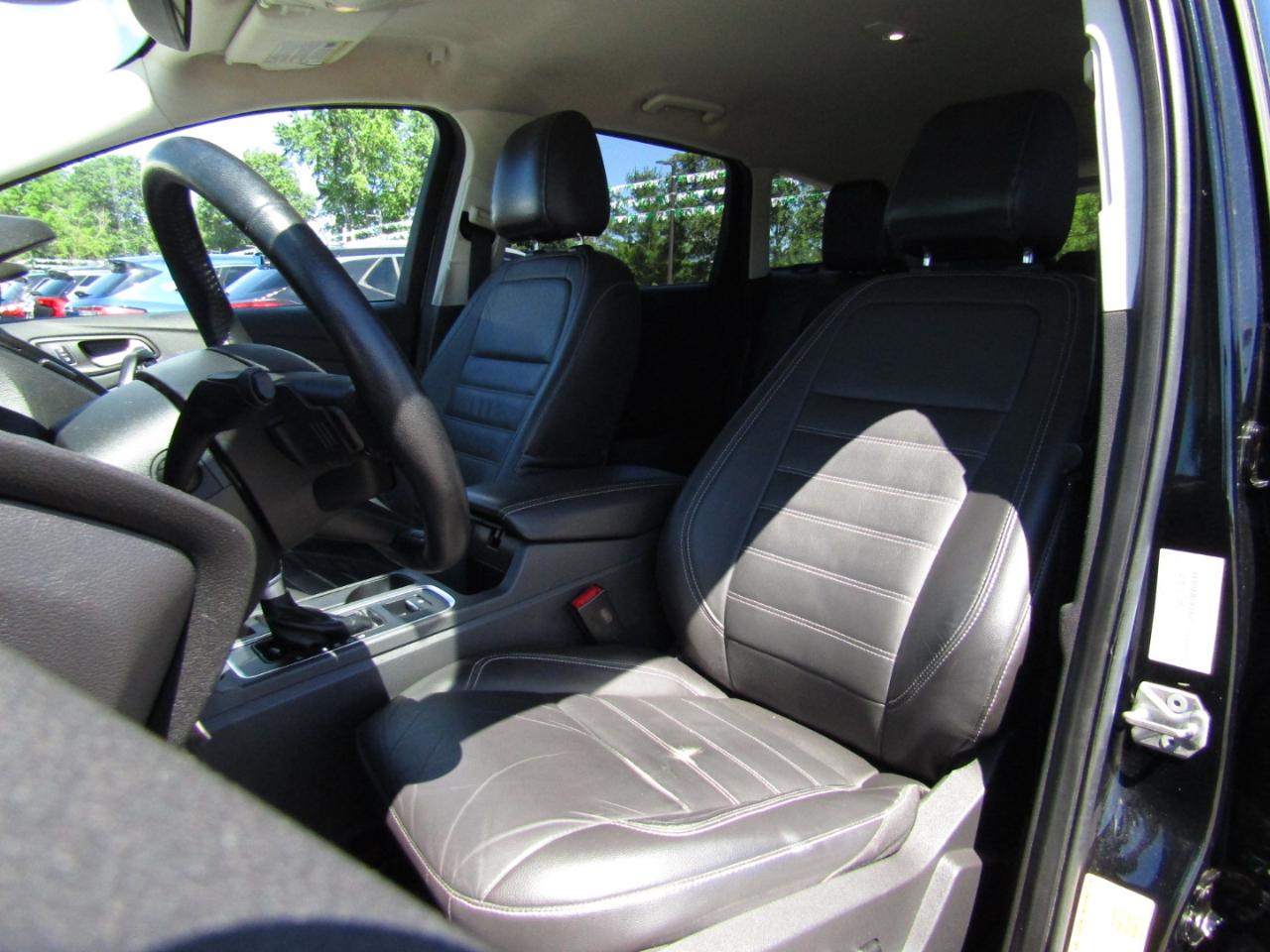 Ford Escape Titanium 4WD 2017