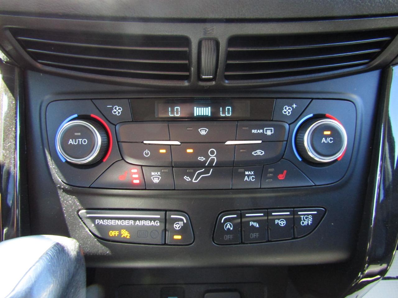 Ford Escape Titanium 4WD 2017