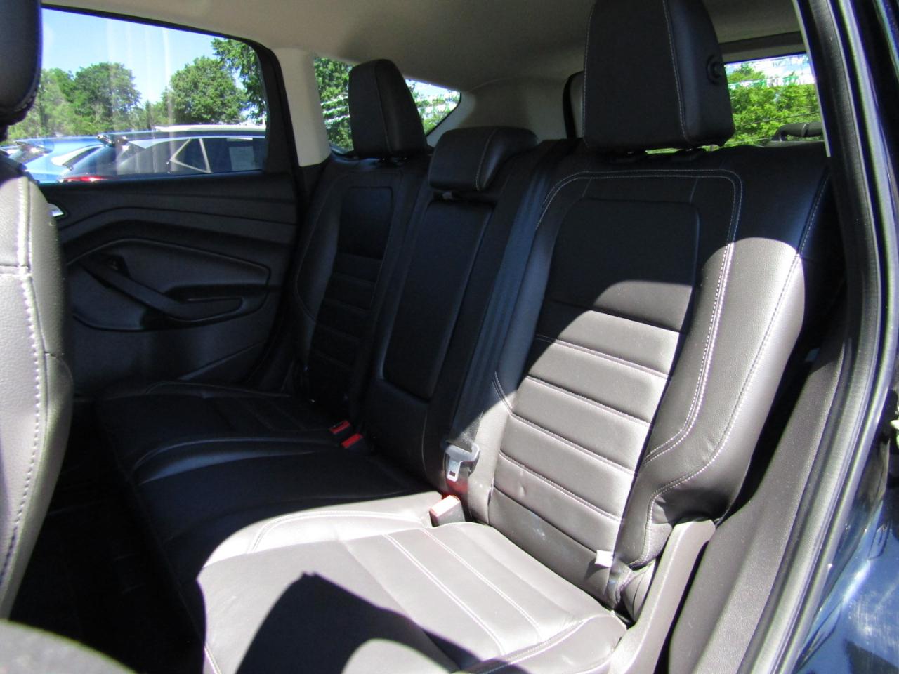 Ford Escape Titanium 4WD 2017