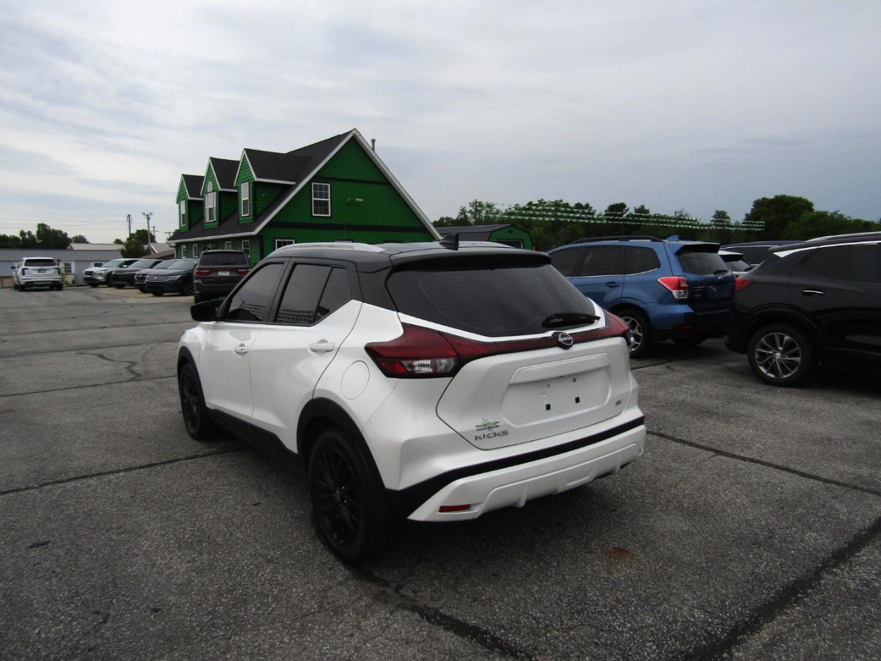 Nissan Kicks SV 2023