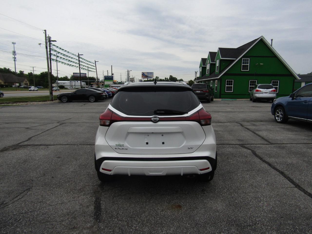 Nissan Kicks SV 2023