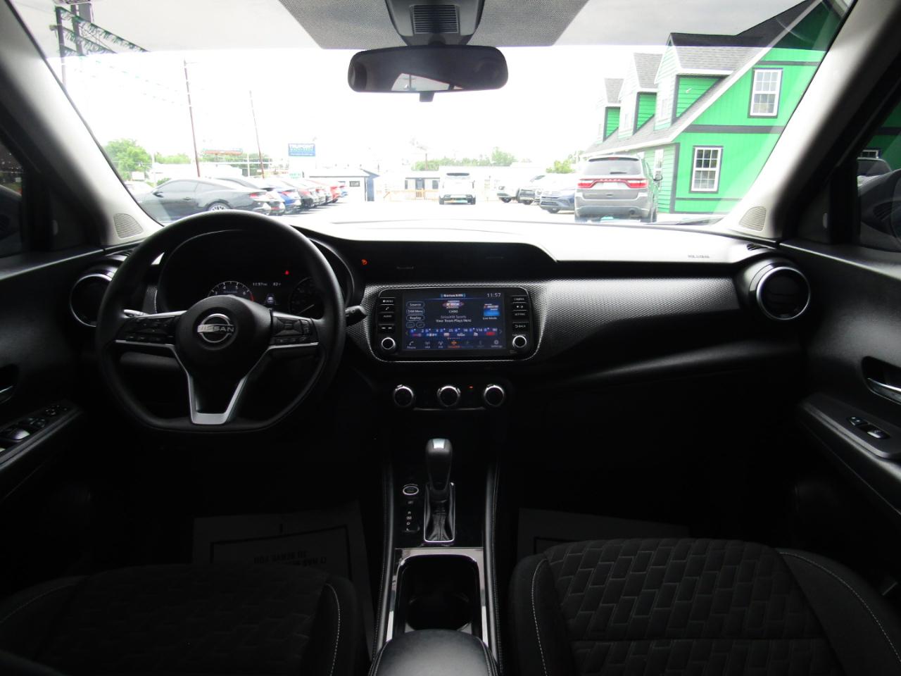 Nissan Kicks SV 2023