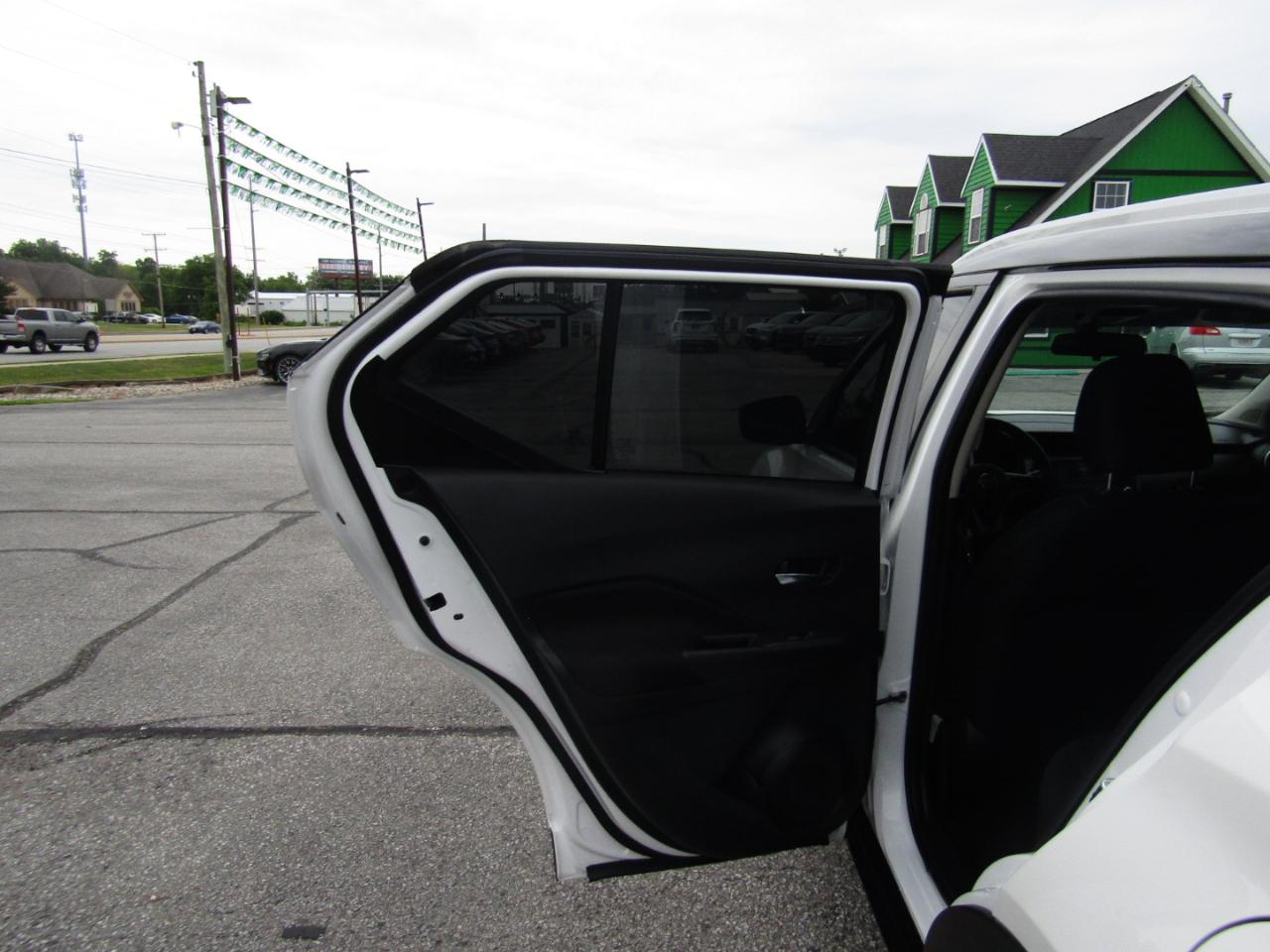 Nissan Kicks SV 2023