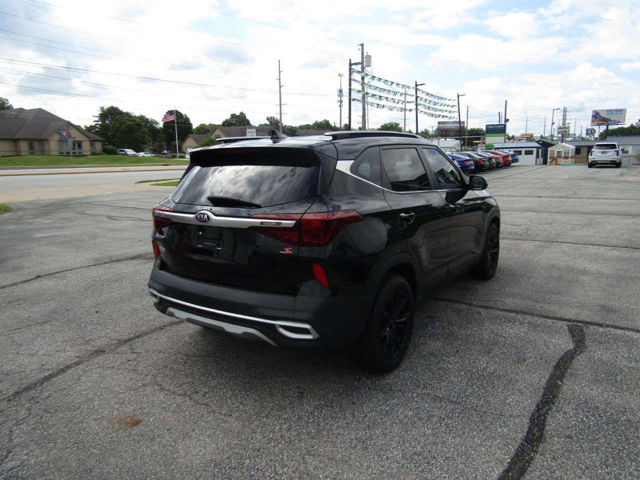 Kia Seltos S 2021
